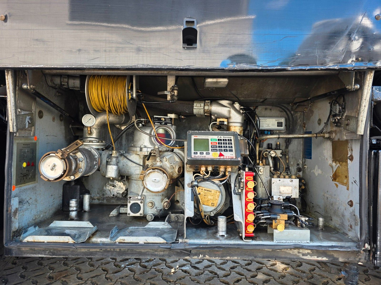 罐车 Iveco Stralis 420 / Sening / ADR AT / 14.600 l /:图10 罐车 Iveco Stralis 420 / Sening / ADR AT / 14.600 l /:图10