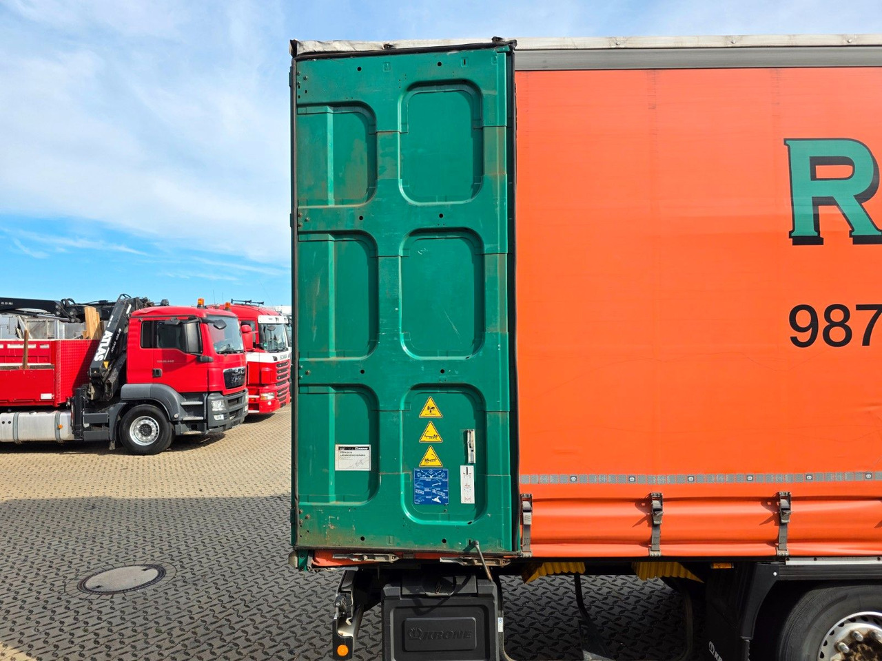 侧帘半拖车 Krone SD / Palettenkasten / Liftachse:图15 侧帘半拖车 Krone SD / Palettenkasten / Liftachse:图15
