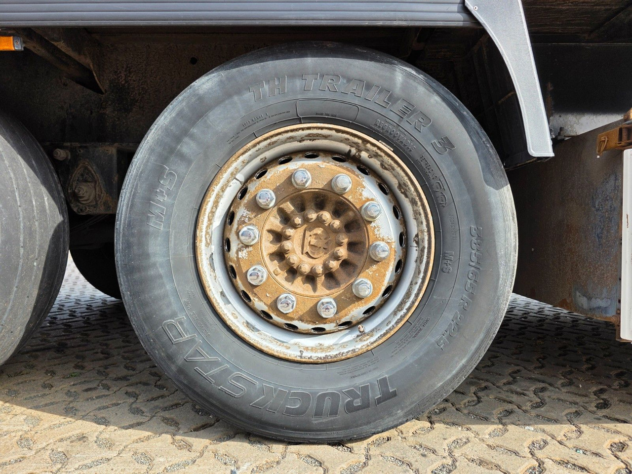 侧帘半拖车 Krone SD / Palettenkasten / Liftachse:图38 侧帘半拖车 Krone SD / Palettenkasten / Liftachse:图38