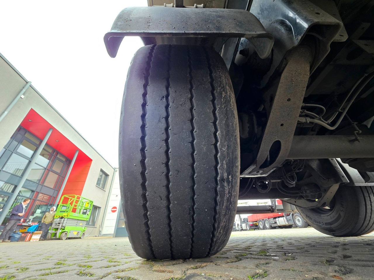 翻斗半拖车 Langendorf SKA 24/30 / Liftachse：图26