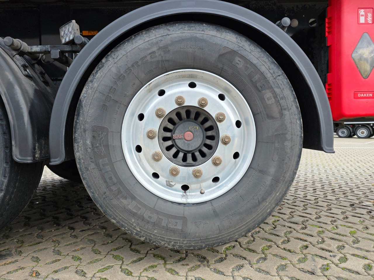 翻斗半拖车 Langendorf SKA 24/30 / Liftachse：图25