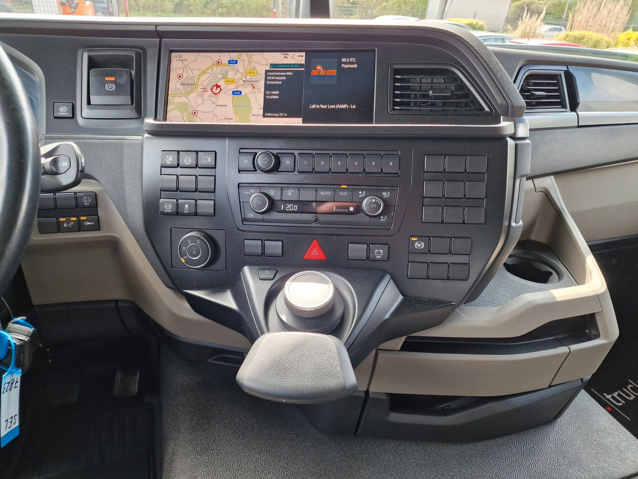 翻斗车 MAN TGS 33.510 6x6 BL CH /Dreiseitenkipper /6x6 / 6D:图21 翻斗车 MAN TGS 33.510 6x6 BL CH /Dreiseitenkipper /6x6 / 6D:图21