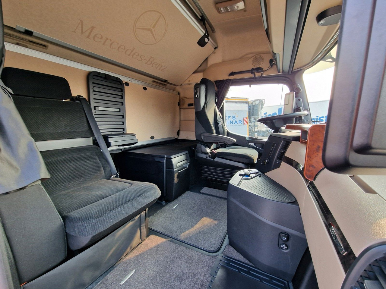 侧帘卡车 Mercedes-Benz Actros 2548 / Retarder / Euro 6E / Aluklappen：图18