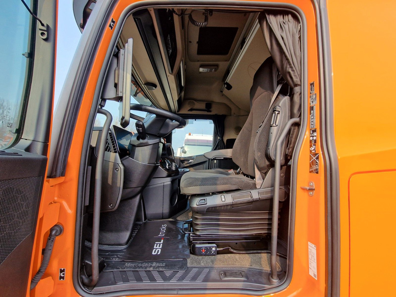 侧帘卡车 Mercedes-Benz Actros 2548 / Retarder / Euro 6E / Aluklappen：图15