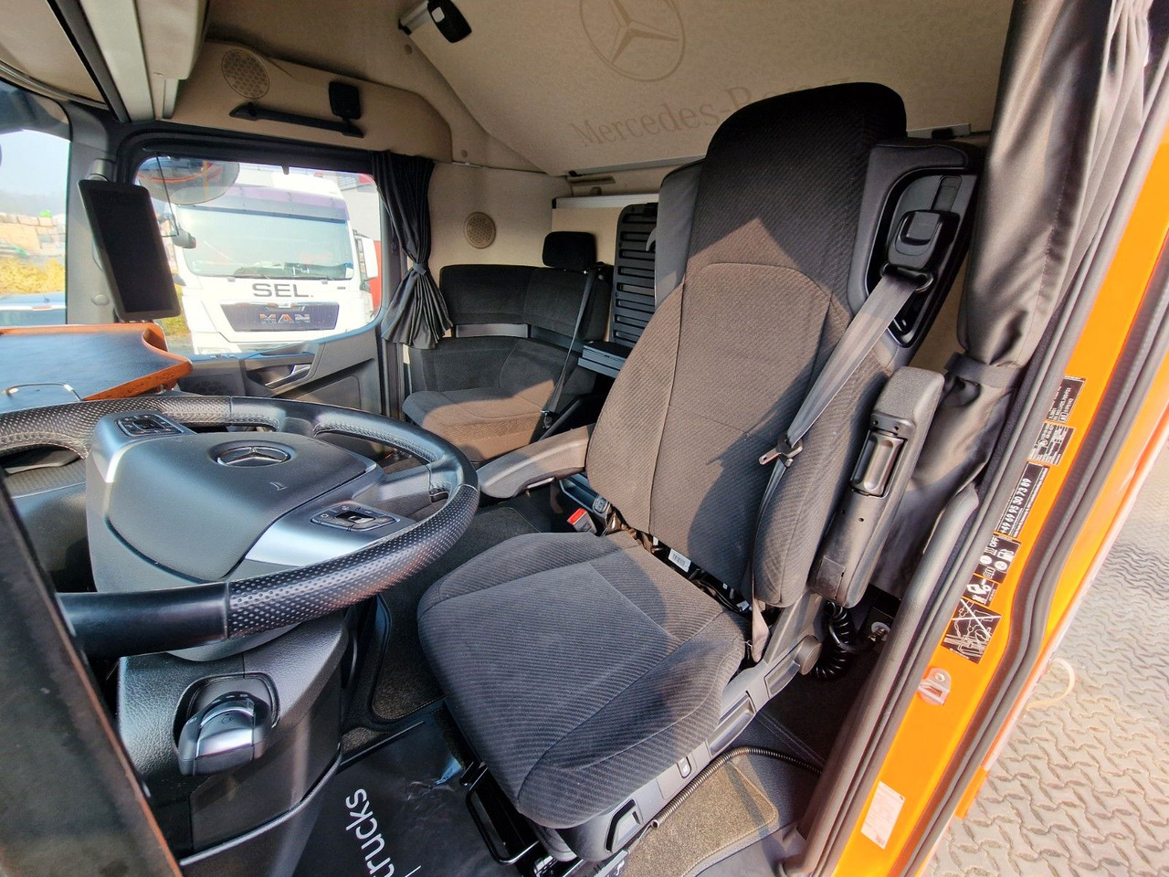 侧帘卡车 Mercedes-Benz Actros 2548 / Retarder / Euro 6E / Aluklappen：图16