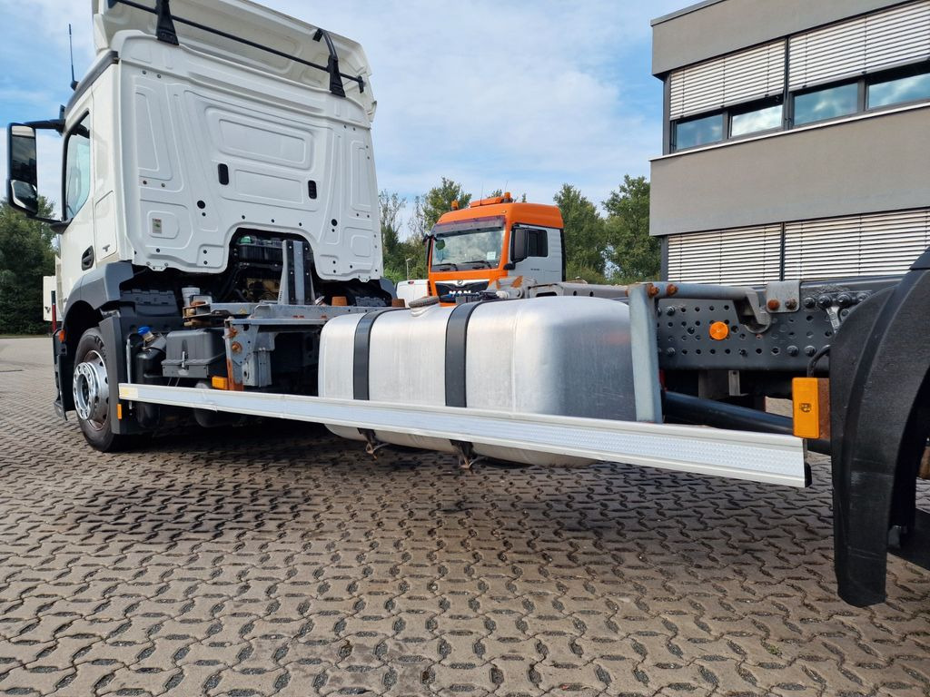 集装箱运输车/ 可拆卸车身的卡车 Mercedes-Benz Antos 1840 / Ladebordwand / Retarder：图10