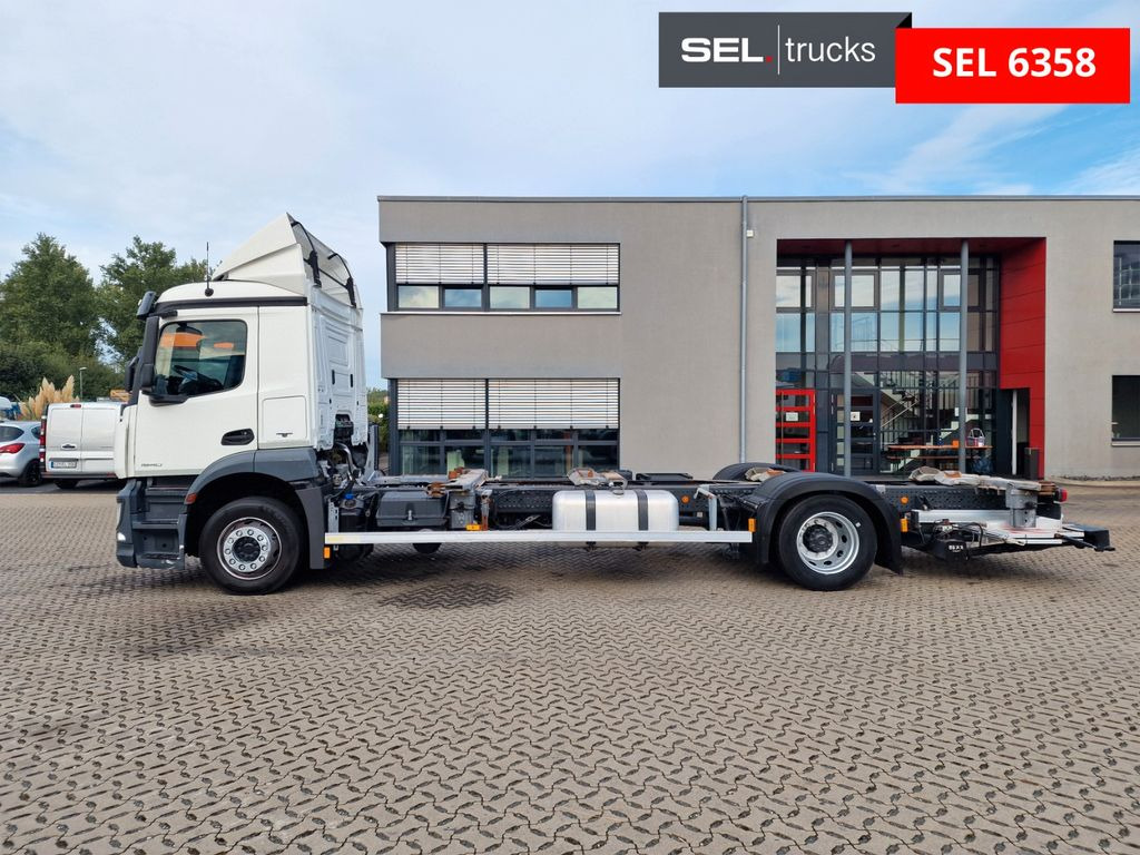 集装箱运输车/ 可拆卸车身的卡车 Mercedes-Benz Antos 1840 / Ladebordwand / Retarder：图8