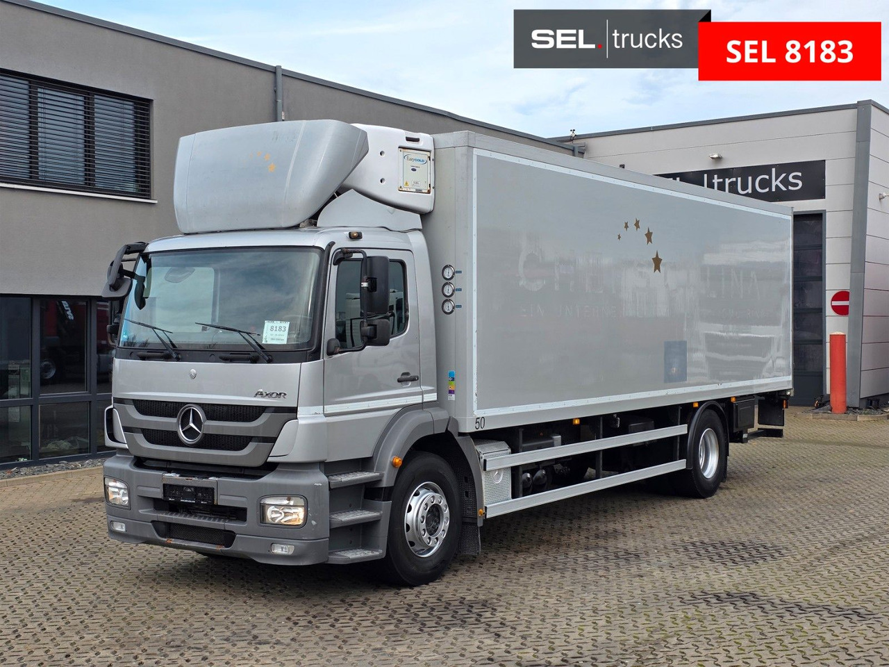 Mercedes-Benz Axor 1826 / Ladebordwand / Carrier Supra 1250 Mt - 冷藏车:图1 Mercedes-Benz Axor 1826 / Ladebordwand / Carrier Supra 1250 Mt - 冷藏车:图1