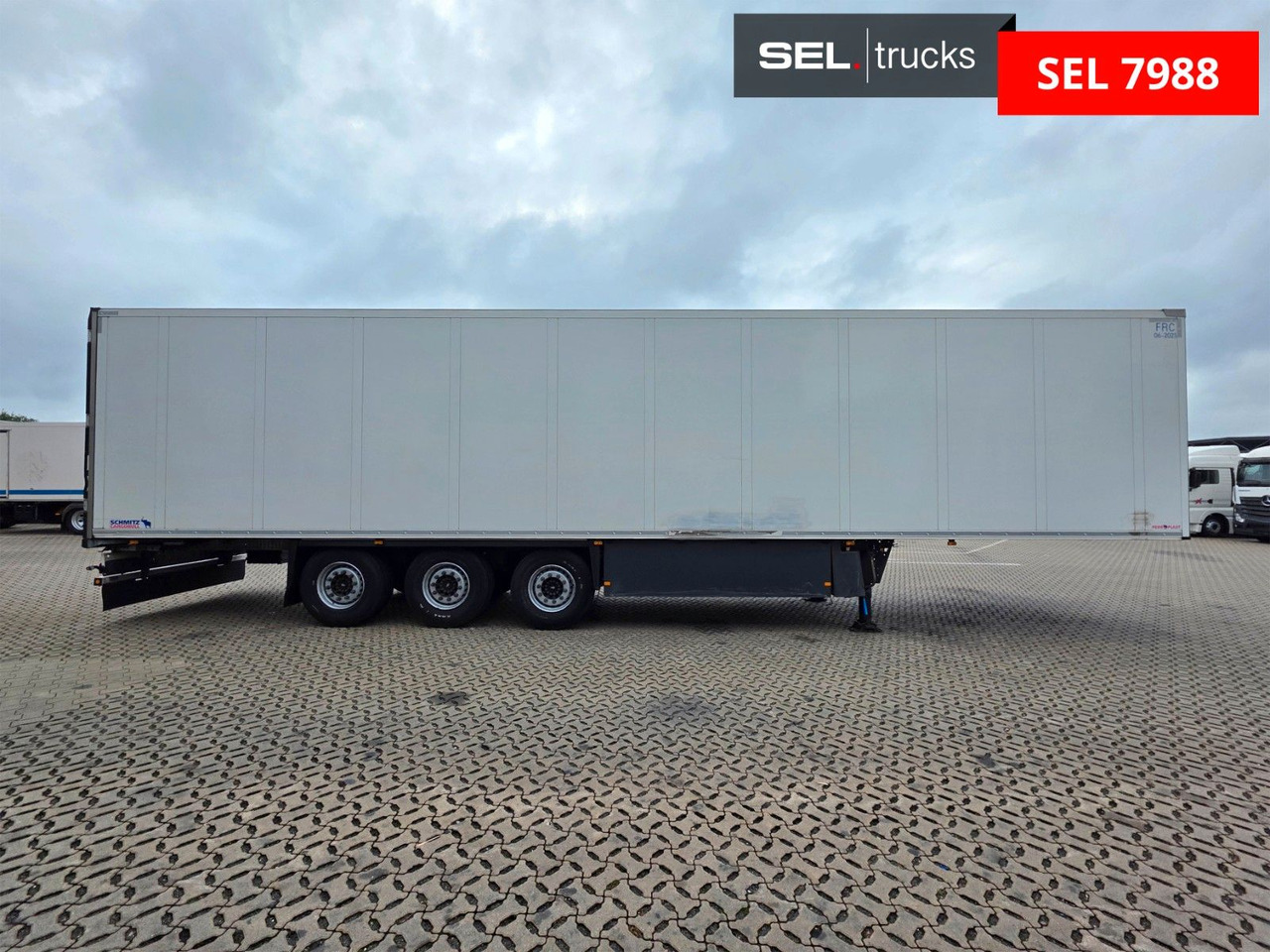 Schmitz Cargobull SKO 24/L 13.4 FP COOL V7 / FRC 06.2025 / Liftach - 冷藏半拖车:图4 Schmitz Cargobull SKO 24/L 13.4 FP COOL V7 / FRC 06.2025 / Liftach - 冷藏半拖车:图4