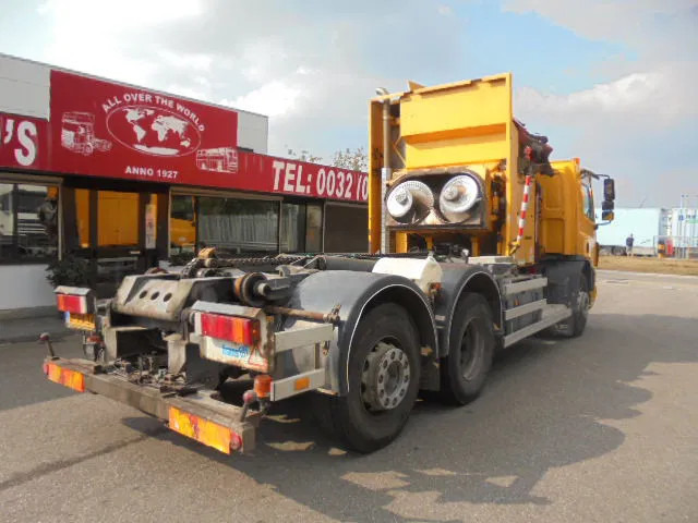 DAF 75.240 75 240 6X2 - 垃圾车:图3 DAF 75.240 75 240 6X2 - 垃圾车:图3