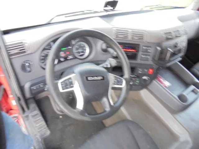 DAF CF 410 52 UNITS IN STOCK NL TREKKERS - 牵引车:图5 DAF CF 410 52 UNITS IN STOCK NL TREKKERS - 牵引车:图5