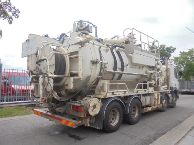 DAF CF 85.410 8X4 BLADGEVEERD - 真空车:图5 DAF CF 85.410 8X4 BLADGEVEERD - 真空车:图5