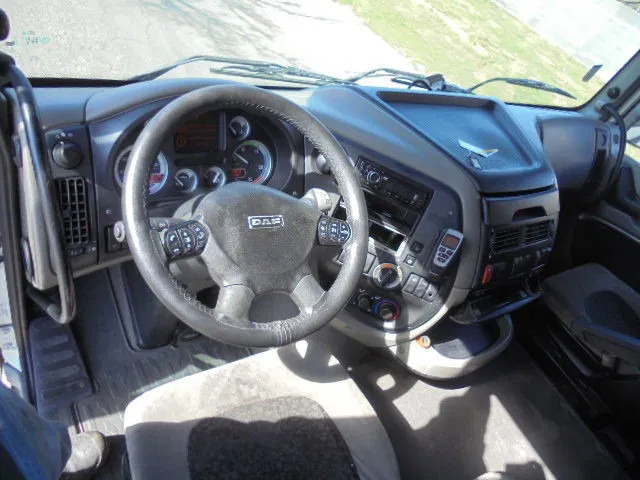 牵引车 DAF XF 105.460 SUPERSPACE：图11