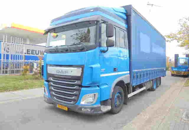 DAF XF 410 6X2 NL TRUCK TUV 03-26 - 侧帘卡车:图1 DAF XF 410 6X2 NL TRUCK TUV 03-26 - 侧帘卡车:图1