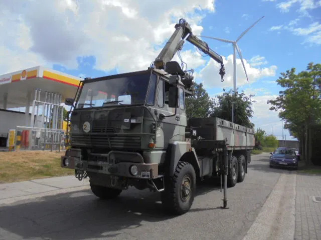 DAF YHZ 2300 6X6 + HIAB CRANE - 栏板式/ 平板卡车, 起重车:图1 DAF YHZ 2300 6X6 + HIAB CRANE - 栏板式/ 平板卡车, 起重车:图1