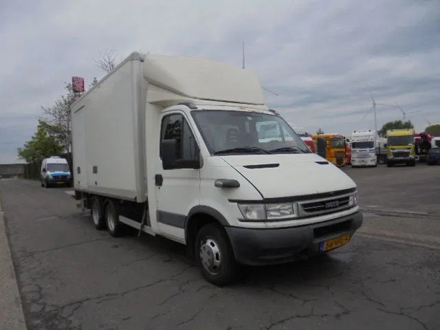 Iveco Daily 40 C14 HPI TREKKER OPLEGGER - 厢式货车, 康比货车:图3 Iveco Daily 40 C14 HPI TREKKER OPLEGGER - 厢式货车, 康比货车:图3