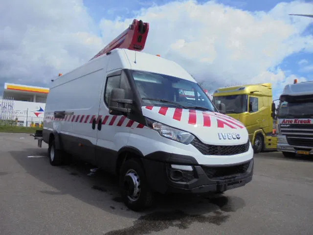 Iveco Daily 70 70C17 - 卡车, 起重车:图2 Iveco Daily 70 70C17 - 卡车, 起重车:图2
