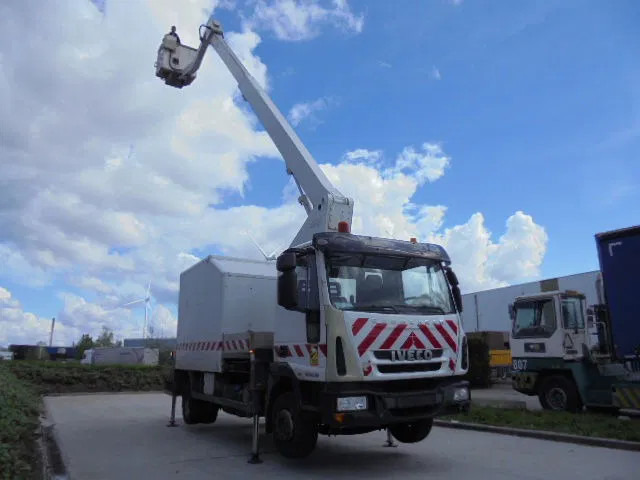 Iveco EuroCargo 120 EL22 EUR5 - 卡车:图3 Iveco EuroCargo 120 EL22 EUR5 - 卡车:图3