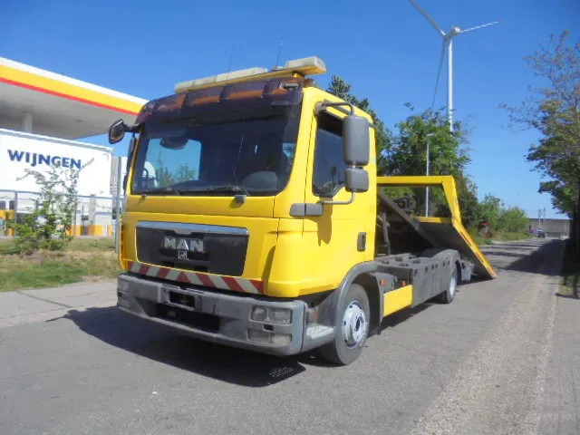 MAN TGL 8-220 - 自动转运卡车:图1 MAN TGL 8-220 - 自动转运卡车:图1