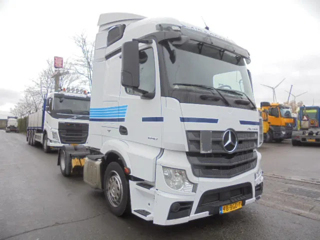Mercedes-Benz Actros 1840 LS NL TRUCK - 牵引车:图3 Mercedes-Benz Actros 1840 LS NL TRUCK - 牵引车:图3