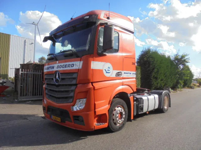 Mercedes-Benz Actros 1842 LS ENGINE NOT OK - 牵引车:图1 Mercedes-Benz Actros 1842 LS ENGINE NOT OK - 牵引车:图1