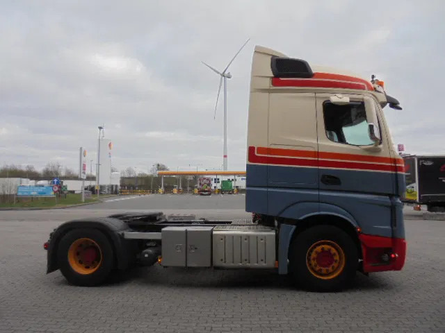 Mercedes-Benz Actros 1845 LS NL TRUCK - 牵引车:图4 Mercedes-Benz Actros 1845 LS NL TRUCK - 牵引车:图4