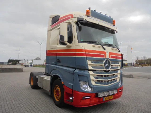 Mercedes-Benz Actros 1845 LS NL TRUCK - 牵引车:图3 Mercedes-Benz Actros 1845 LS NL TRUCK - 牵引车:图3