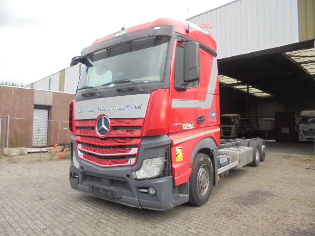 Mercedes-Benz Actros 2542 6X2 ENGINE NOT OK - 驾驶室底盘卡车:图1 Mercedes-Benz Actros 2542 6X2 ENGINE NOT OK - 驾驶室底盘卡车:图1