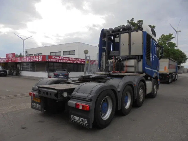 Mercedes-Benz Actros 4158 8X4 180 TON NL KENTEKEN - 牵引车:图4 Mercedes-Benz Actros 4158 8X4 180 TON NL KENTEKEN - 牵引车:图4