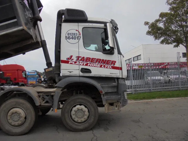 Mercedes-Benz Arocs 3240 K 8X4 - 翻斗车:图4 Mercedes-Benz Arocs 3240 K 8X4 - 翻斗车:图4