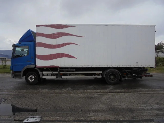 Mercedes-Benz Atego 1218 - 厢式卡车:图2 Mercedes-Benz Atego 1218 - 厢式卡车:图2