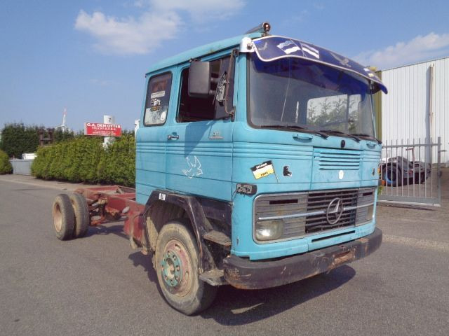 Mercedes-Benz LP 911 - 驾驶室底盘卡车:图2 Mercedes-Benz LP 911 - 驾驶室底盘卡车:图2