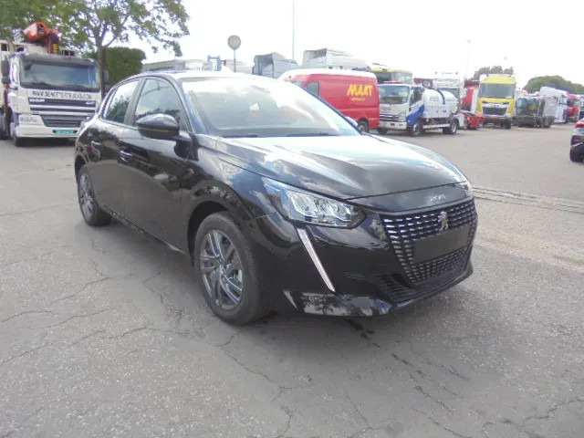 Peugeot 208 208 NEW TAX FREE - 掀背车:图3 Peugeot 208 208 NEW TAX FREE - 掀背车:图3