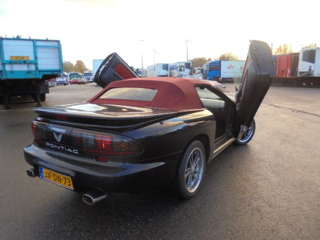 Pontiac Firebird AUT CONVERTIBLE - 汽车:图4 Pontiac Firebird AUT CONVERTIBLE - 汽车:图4