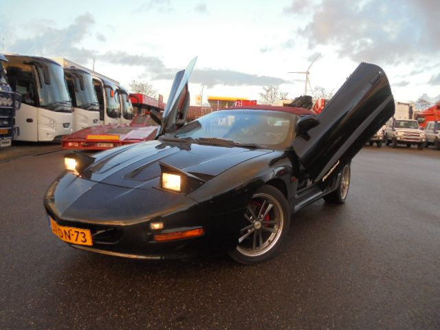 Pontiac Firebird AUT CONVERTIBLE - 汽车:图1 Pontiac Firebird AUT CONVERTIBLE - 汽车:图1