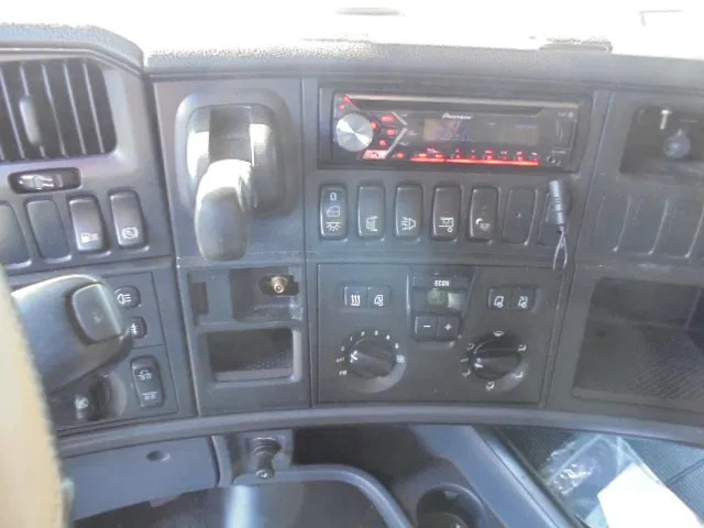 厢式卡车 Scania R440 6X2 RETARDER BDF：图13