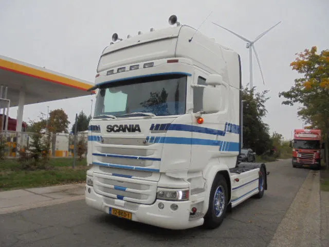 Scania R450 STREAMLINE + RETARDER NL TRUCK - 牵引车:图1 Scania R450 STREAMLINE + RETARDER NL TRUCK - 牵引车:图1