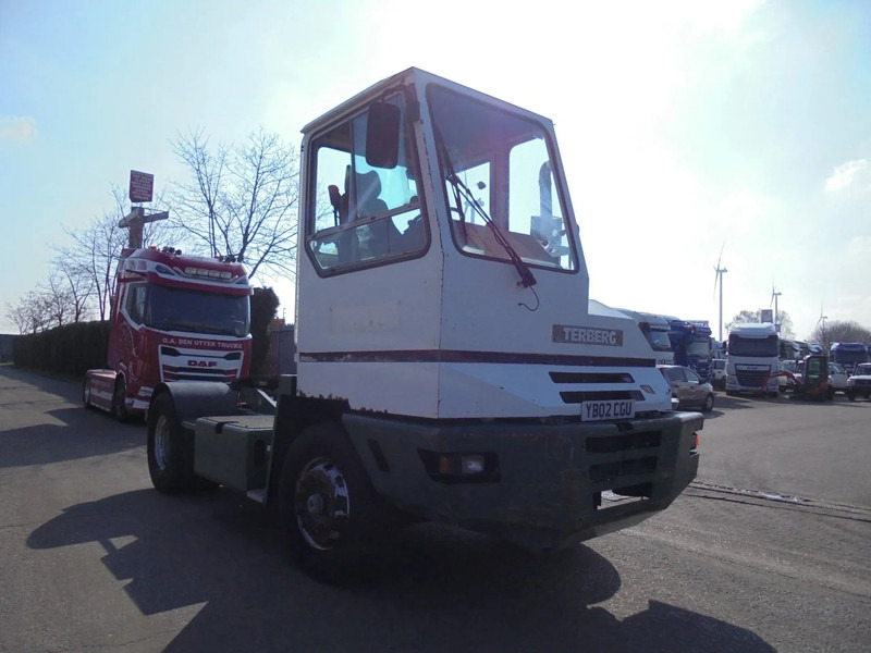 Terberg YT 180 - 码头牵引车:图3 Terberg YT 180 - 码头牵引车:图3