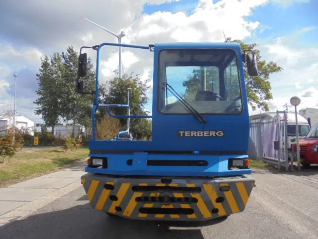 Terberg YT 182 NL KENTEKEN - 码头牵引车:图2 Terberg YT 182 NL KENTEKEN - 码头牵引车:图2