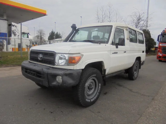 Toyota Land Cruiser HZJ78L 4WD EXPORT OUT EU ONLY - 汽车:图1 Toyota Land Cruiser HZJ78L 4WD EXPORT OUT EU ONLY - 汽车:图1