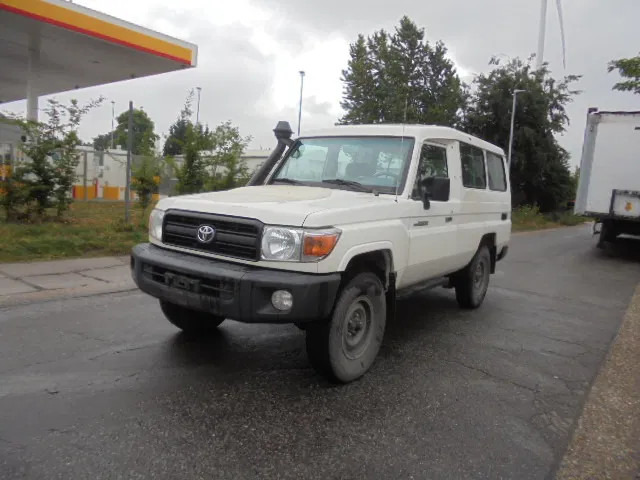 Toyota Land Cruiser HZJ78L 4X4 EXPORT OUTSIDE EU ONLY - 汽车:图1 Toyota Land Cruiser HZJ78L 4X4 EXPORT OUTSIDE EU ONLY - 汽车:图1