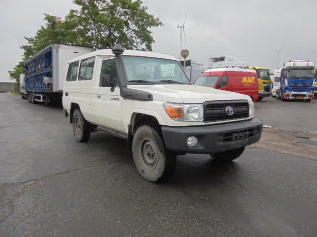 Toyota Land Cruiser HZJ78L 4X4 EXPORT OUTSIDE EU ONLY - 汽车:图3 Toyota Land Cruiser HZJ78L 4X4 EXPORT OUTSIDE EU ONLY - 汽车:图3