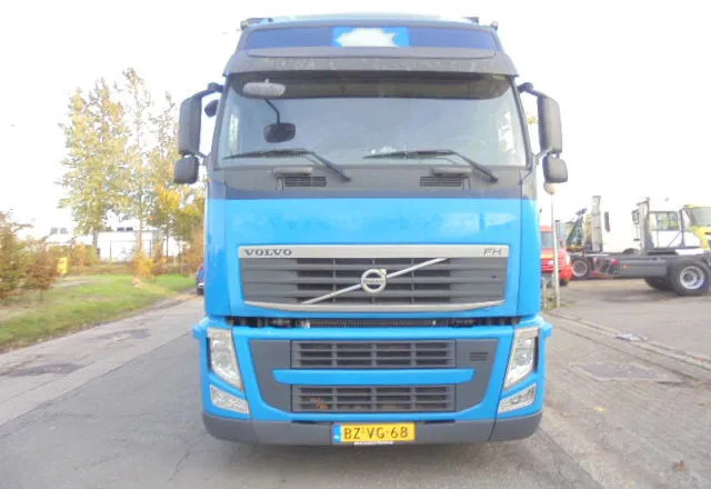 Volvo FH 460 6X2 NL TRUCK - 侧帘卡车:图2 Volvo FH 460 6X2 NL TRUCK - 侧帘卡车:图2