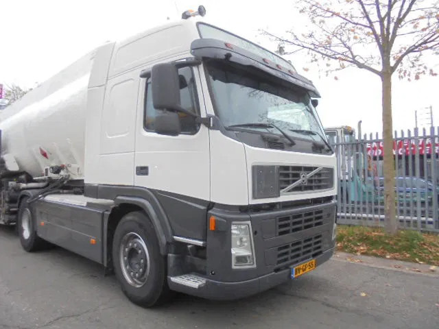 Volvo FM 400 GLOBETROTTER ADR NL TRUCK +TANK TRAILER - 牵引车:图3 Volvo FM 400 GLOBETROTTER ADR NL TRUCK +TANK TRAILER - 牵引车:图3