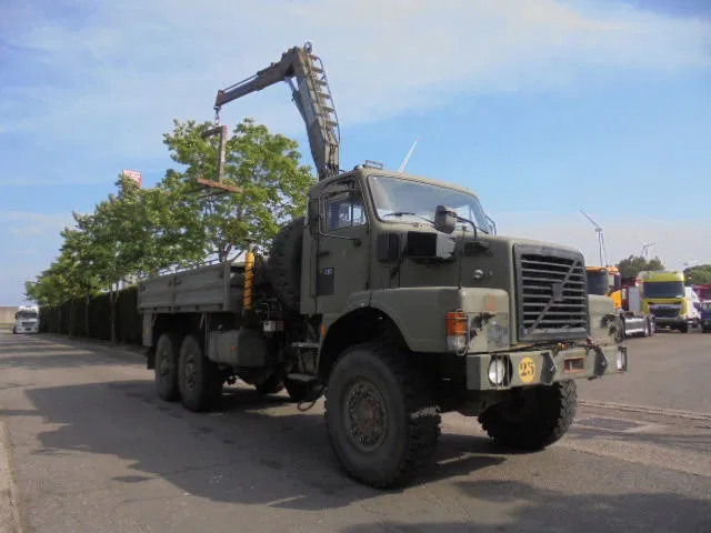 Volvo N 10 6X6 L + FASSI - 起重车:图3 Volvo N 10 6X6 L + FASSI - 起重车:图3
