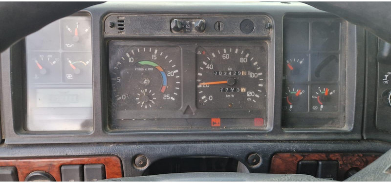 牵引车 Volvo FH 12.420:图6 牵引车 Volvo FH 12.420:图6