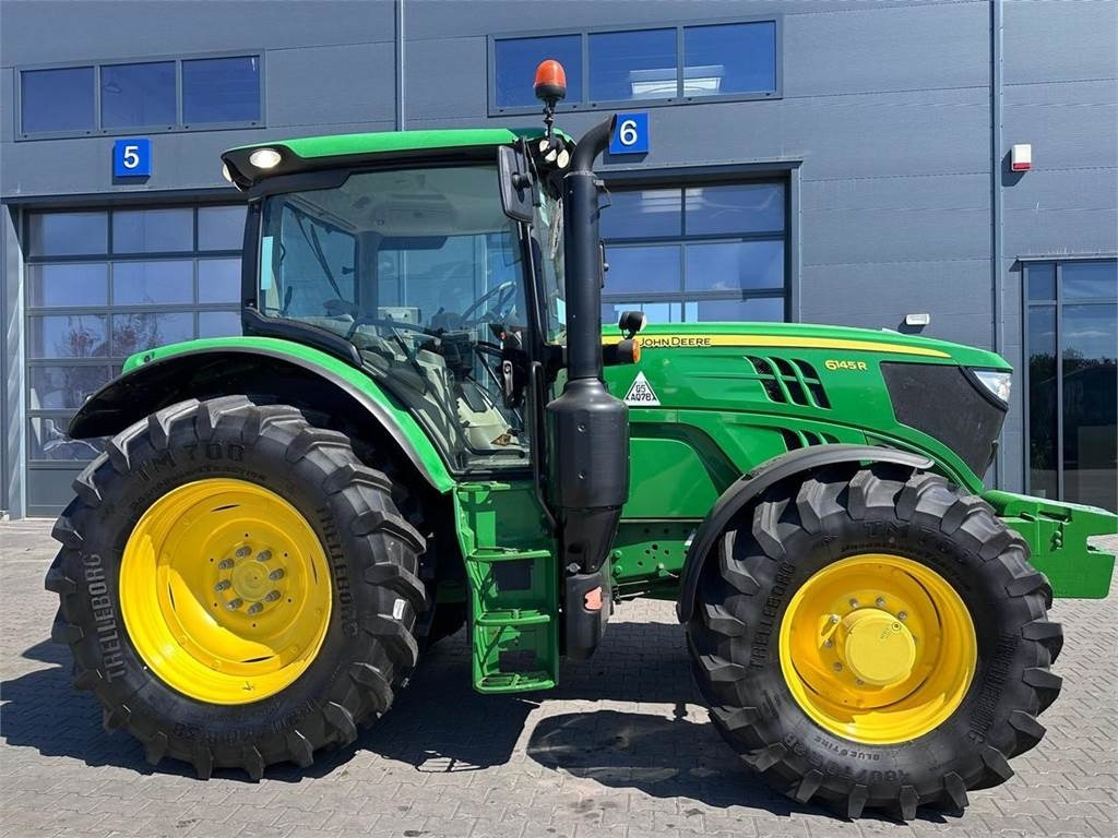 John Deere 6145R - 拖拉机:图2 John Deere 6145R - 拖拉机:图2