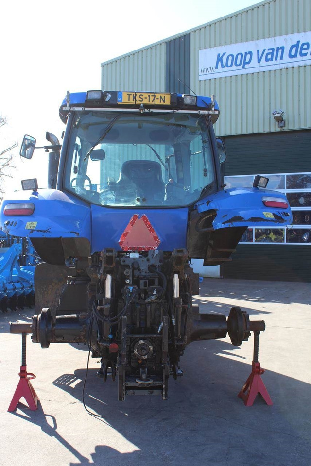 New Holland T8020 - 拖拉机:图5 New Holland T8020 - 拖拉机:图5