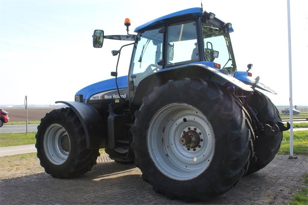 New Holland TM175 - 拖拉机:图4 New Holland TM175 - 拖拉机:图4
