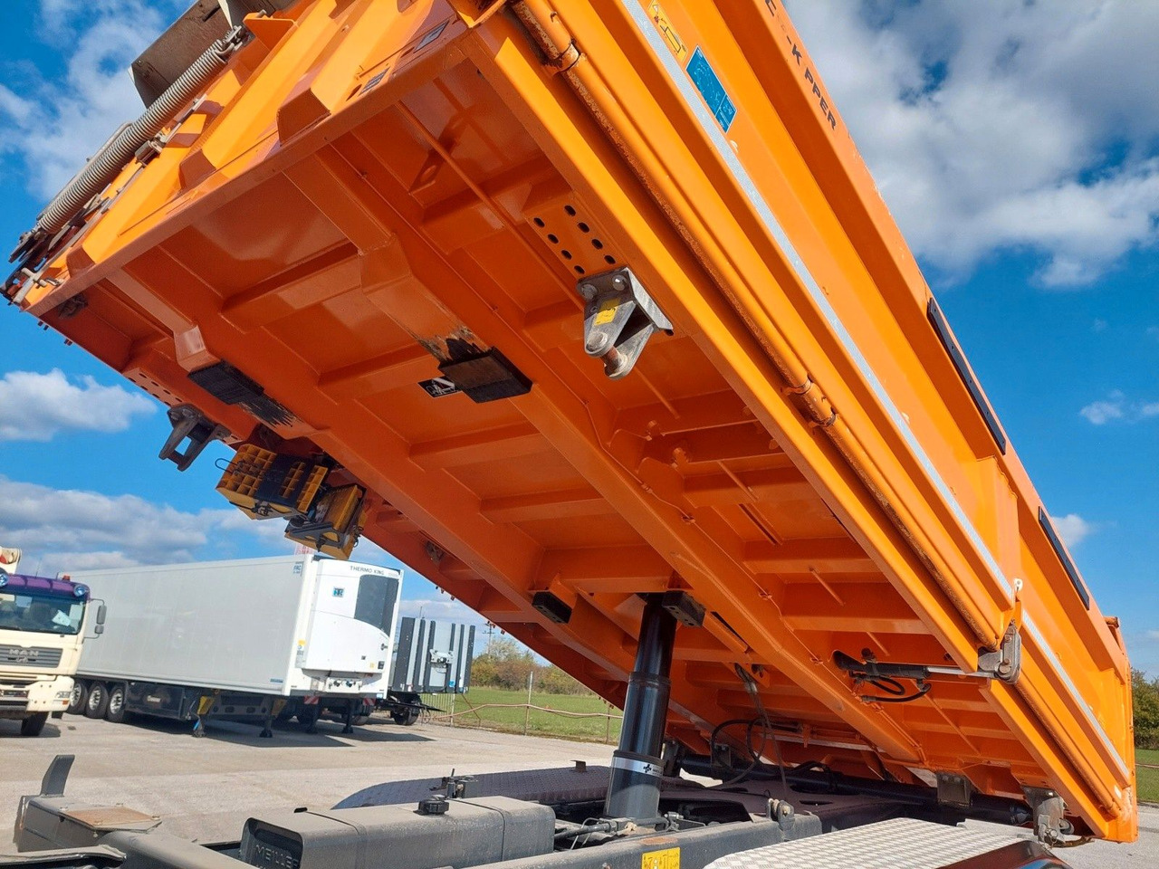 Iveco AD 260T46 BB Meiller Bordmatik 6x4 - 翻斗车:图5 Iveco AD 260T46 BB Meiller Bordmatik 6x4 - 翻斗车:图5